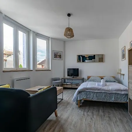 Le Jean Bapt- A Proximite Du Plan D'eau